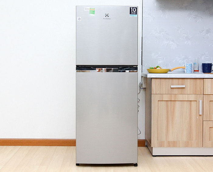 Tủ lạnh Electrolux Inverter 211 lít ETB2100MG